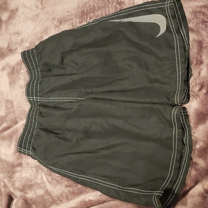 Nike cloth shorts size‎ Large